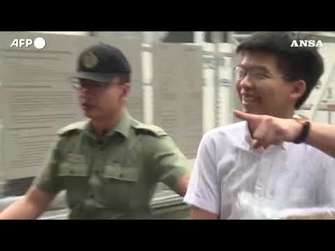 Hong Kong, Joshua Wong condannato a 10 mesi di carcere