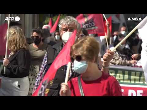 Portogallo, protesta indetta dai sindacati durante il vertice Ue