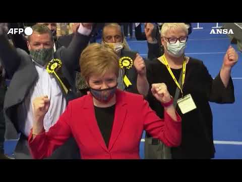 Vince la secessione in Scozia, ‘ora il referendum’