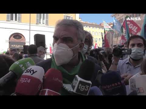 Sindacati in piazza il 26 giugno per bloccare i licenziamenti