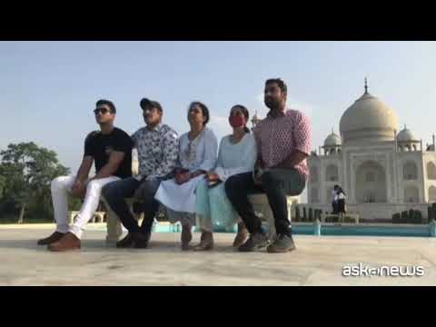 India, riapre il Taj Mahal nonostante il Covid ma con limitazioni