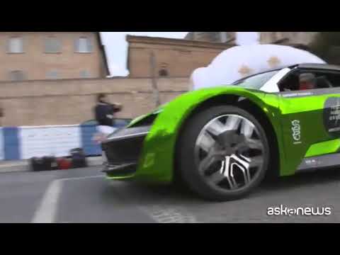 Al via da Brescia con le Frecce Tricolori la 39ma Mille Miglia