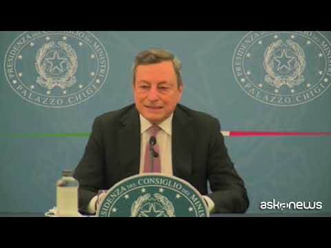 Draghi: farò mix vaccini, ma under 60 potranno scegliere richiamo