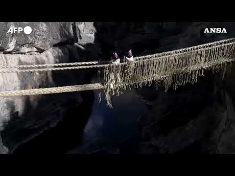 Peru’, restaurato l’ultimo ponte Inca danneggiato durante la pandemia