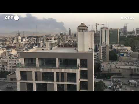 Iran, scoppia incendio in una raffineria di petrolio
