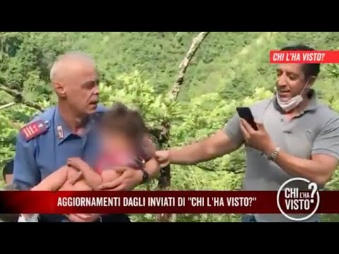 Nicola Tanturli, il momento in cui il bimbo viene portato in salvo dai carabinieri
