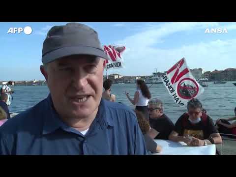 Venezia, No Grandi Navi: proteste per la prima crociera in arrivo dopo 17 mesi