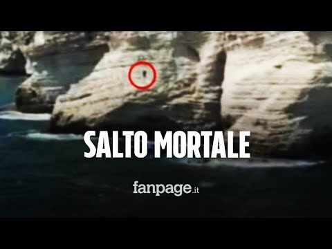 Salta da una scogliera alta 36 metri ma finisce su una barca di turisti: morto sul colpo