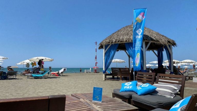 Turismo, con Bancomat Pay nascono i lidi cashless