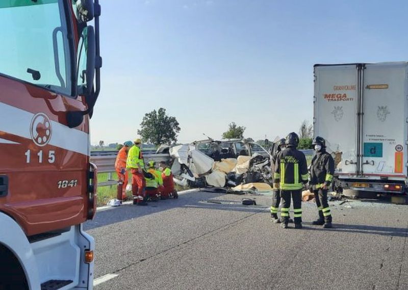 Nel 2020 in calo incidenti stradali, morti e feriti