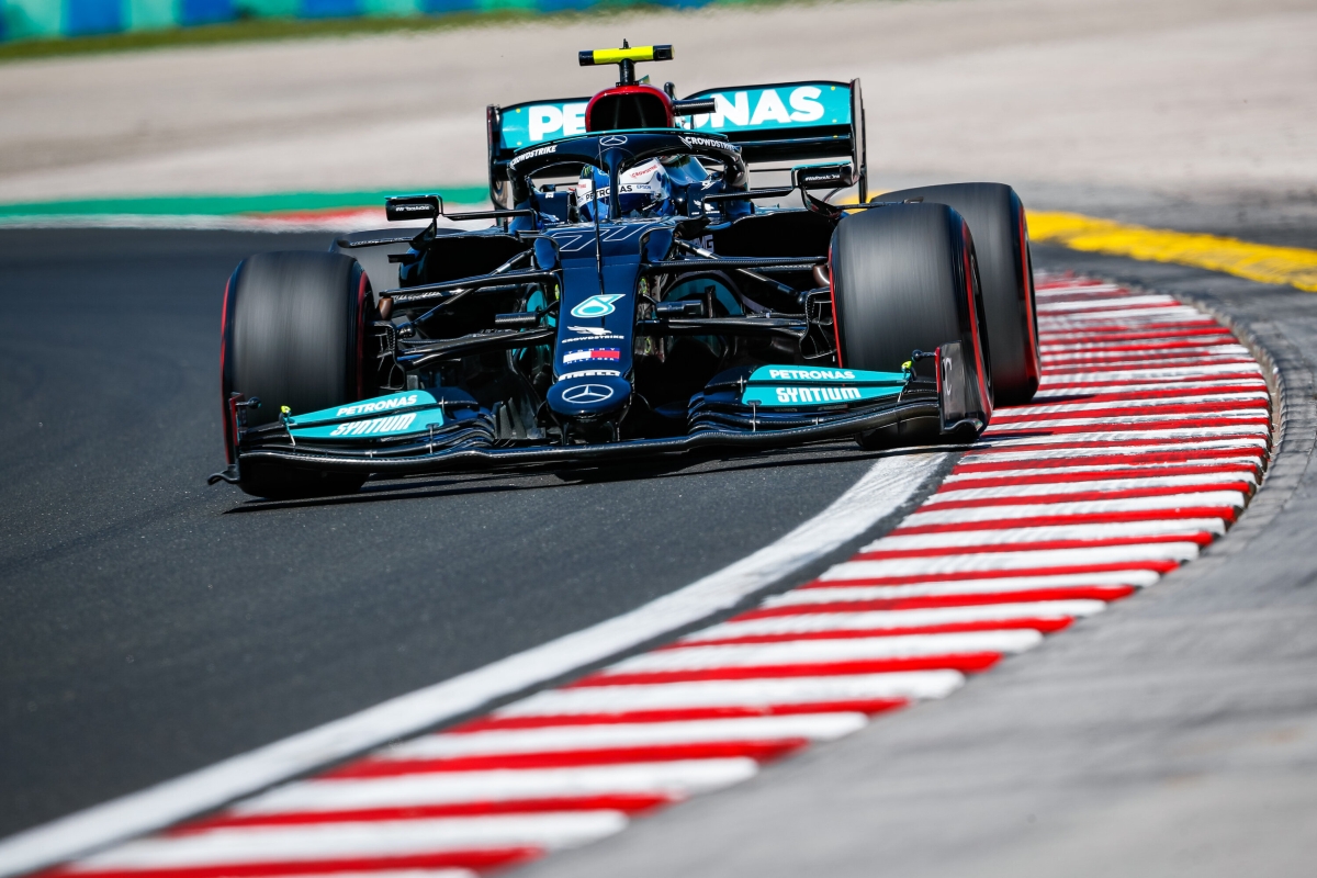 Bottas il più veloce nel venerdì di libere in Ungheria
