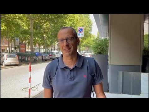 Manifestazione no vax sotto casa, il sindaco di Pesaro annuncia: «Li denuncio tutti»