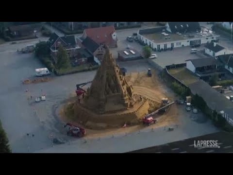 In Danimarca il castello di sabbia più alto del mondo