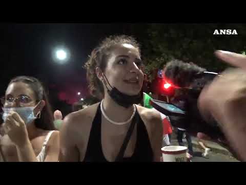 Europei, fuochi d’artificio e strade “occupate” dai tifosi a Roma