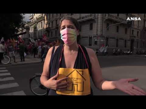 Milano, sblocco degli sfratti: le sigle sindacali in piazza per maggiori tutele