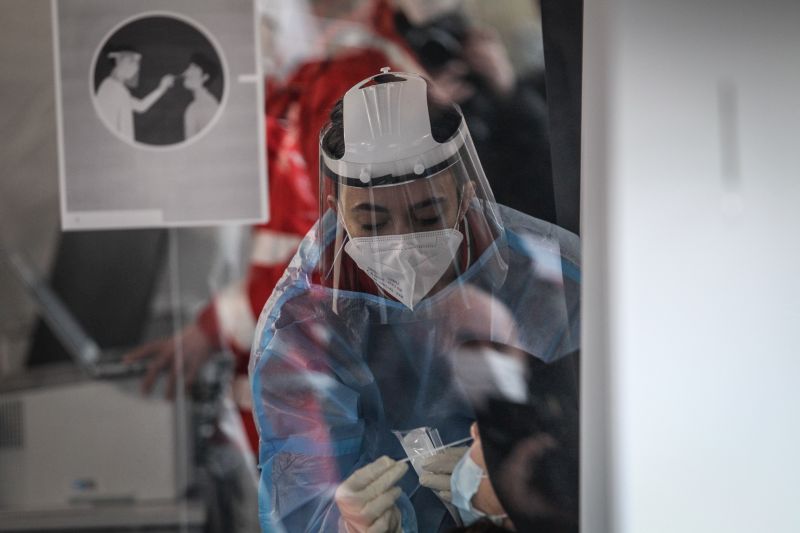 Covid, 6.968 nuovi casi 31 decessi e tasso positività al 3%