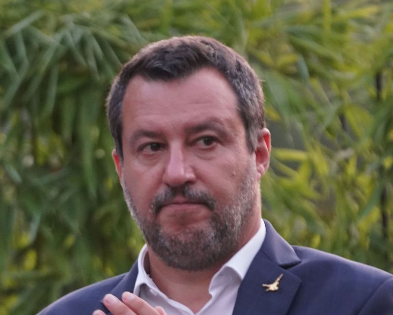 Afghanistan,Salvini”Sì corridoi umanitari,no accoglienza indiscriminata”