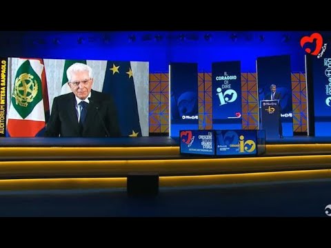 Mattarella: «Vaccinarsi è un dovere, occorre il coraggio della responsabilità»