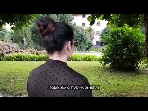 Rifugiata afghana arrivata in Italia: «Talebani dappertutto da Herat a Kabul»