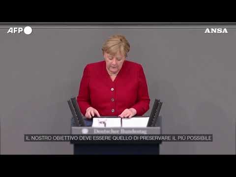 Afghanistan, Merkel: “Bisogna parlare con i talebani”