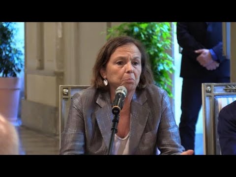 Green Pass, Lamorgese: «I titolari dei locali non possono chiedere la carta di identità»