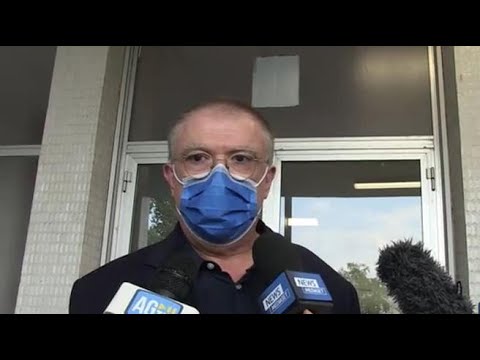 Torino, docente va a scuola senza green pass. Il preside chiama i carabinieri che lo allontanano