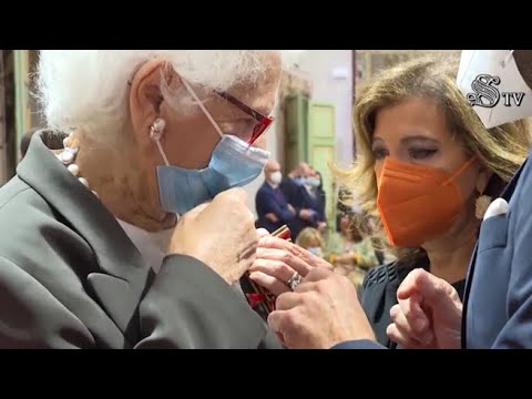 Onorificenza a Liliana Segre, Casellati si commuove: «Lei ha trasformato l’orrore in memoria»