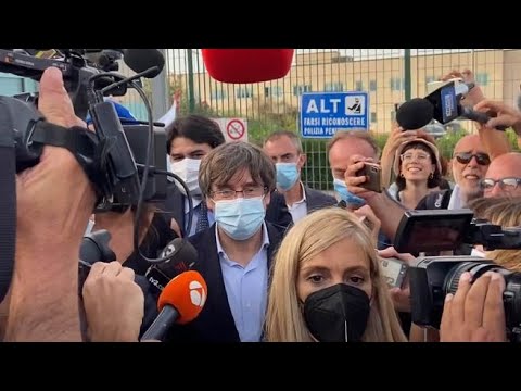 Il leader catalano Puigdemont lascia il carcere di Sassari