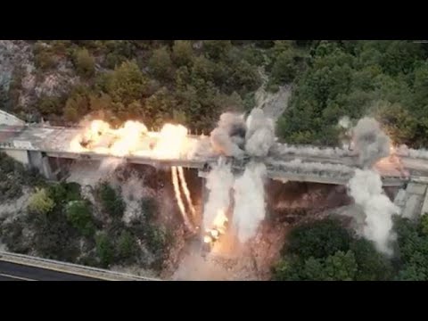 L’Aquila, la demolizione controllata del Viadotto Cerqueta sulla A24