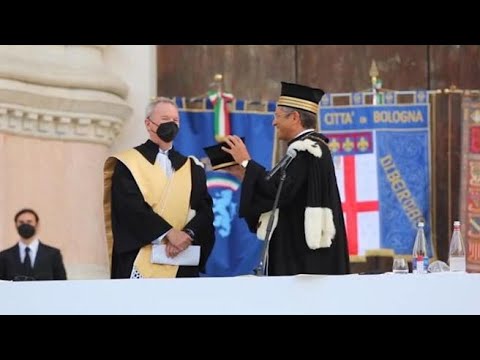 Università, a Bologna Schmidt riceve la laurea ad honorem