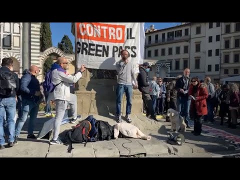 Firenze, la manifestazione no green pass a Santa Maria Novella