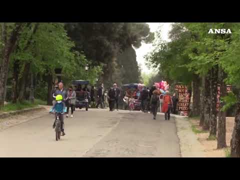 Dl trasporti: dai taxi-riscio’ alla stretta sui monopattini