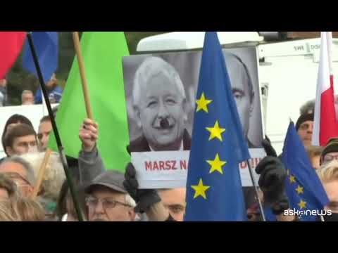 Proteste in tutta la Polonia, c’è chi dice no alla Polexit