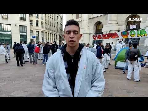 Clima, piazza Affari occupata: “Indichiamo i responsabili della crisi climatica”