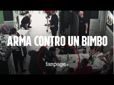 Rapina in una pizzeria di Casavatore, fucile puntato in faccia a un bambino di pochi anni