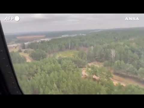 Bielorussia, migliaia di migranti ammassati alla frontiera di Kuznika