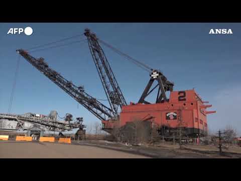 Cina valuta rilascio riserve, giu’ prezzi del greggio