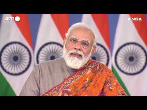 India: vincono i contadini, il premier Modi ritira la riforma agraria