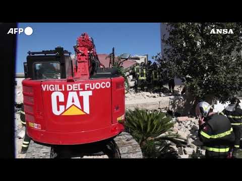 E’ morta la donna ferita nell’esplosione della palazzina a Cancello Scalo