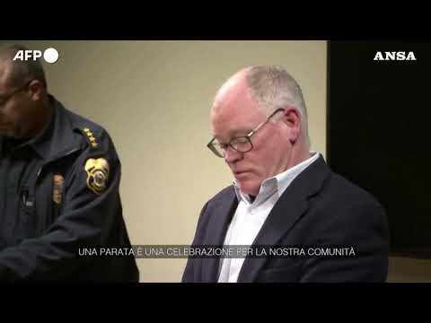 Suv sulla folla negli Usa, la polizia: “Il veicolo ha colpito piu’ di venti persone, anche bambini”
