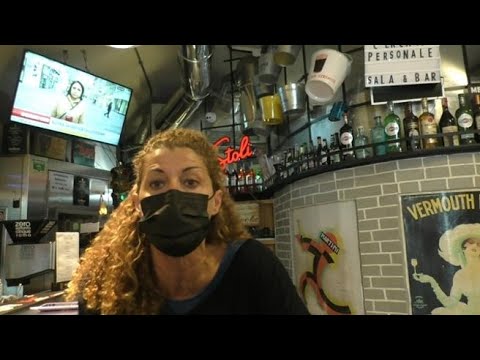 Barista aggredita dai no vax: «Continuerò a chiedere mascherina e green pass»