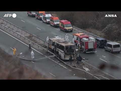 Inferno di fuoco sul pullman, 46 morti in Bulgaria