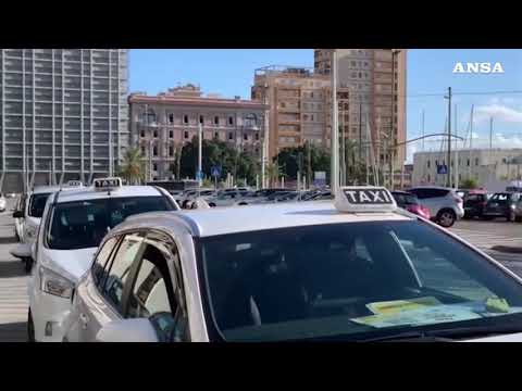 Sciopero taxi, a Cagliari lavoratori bloccano il centro cittadino