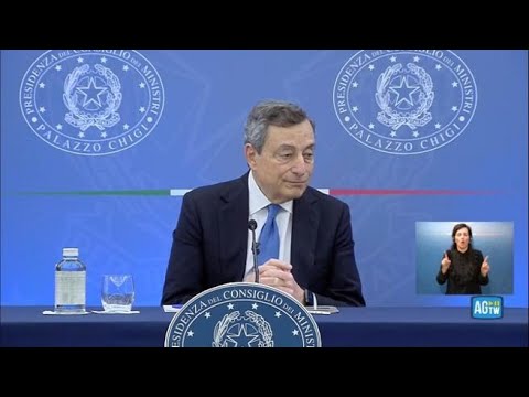 Draghi al giornalista: «Non mi faccia dire cose che non ho detto. Il Natale? Sarà normale per i…