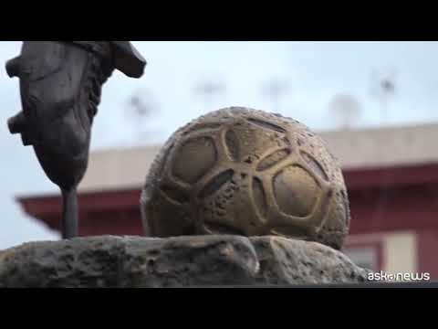 A Napoli inaugurata la statua di Maradona, presente De Laurentiis
