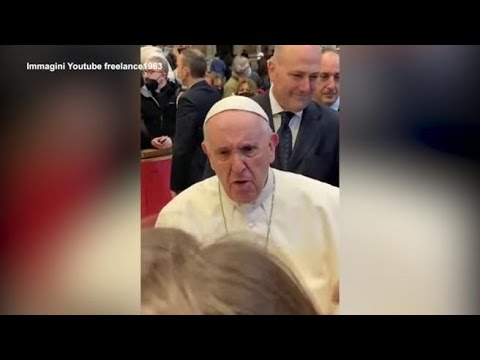 Papa Francesco, la gaffe con i fedeli pugliesi: «La Puglia è un po’ pericolosa, no?»