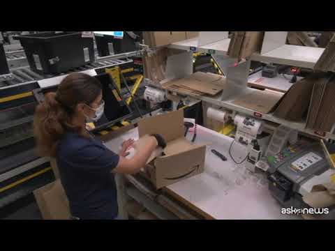 Black Friday, ore intense al centro Amazon ma in sicurezza