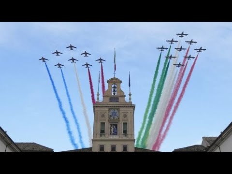 Italia-Francia: su Roma volano le Frecce Tricolori dei due Paesi