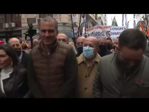 Madrid, i poliziotti protestano contro la riforma della legge sulla sicurezza