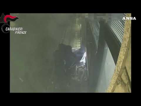 Firenze, assalti con esplosivo a sportelli bancomat: tre arresti